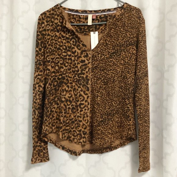 Anthropologie Tops - Pilcro by Anthropologie - Leopard Print, Split Neck, Waffle Knit Top - X…